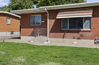 Juli-and-Brett-Real-Estate-previous-home-sold-2023-Roy Juli-and-Brett-Real-Estate-previous-home-sold-2023-Roy