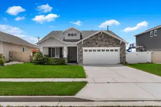 Juli-and-Brett-Real-Estate-previous-home-sold-Syracuse-new Juli-and-Brett-Real-Estate-previous-home-sold-Syracuse-new